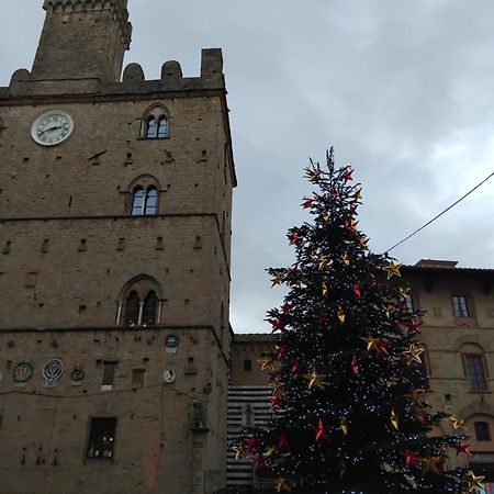Appartamento Il Mandorlo Nel Centro Di Volterra Kültér fotó