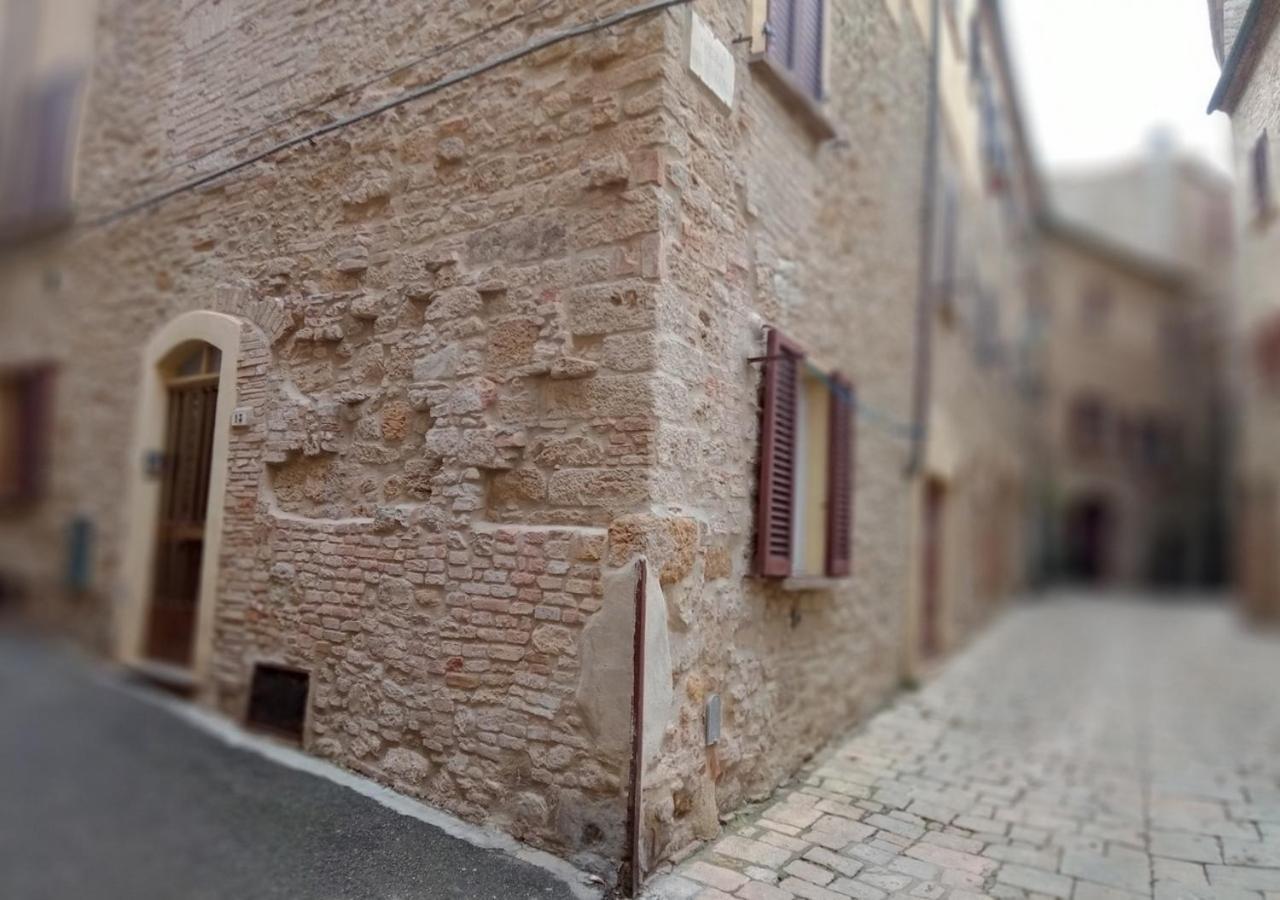 Appartamento Il Mandorlo Nel Centro Di Volterra Kültér fotó