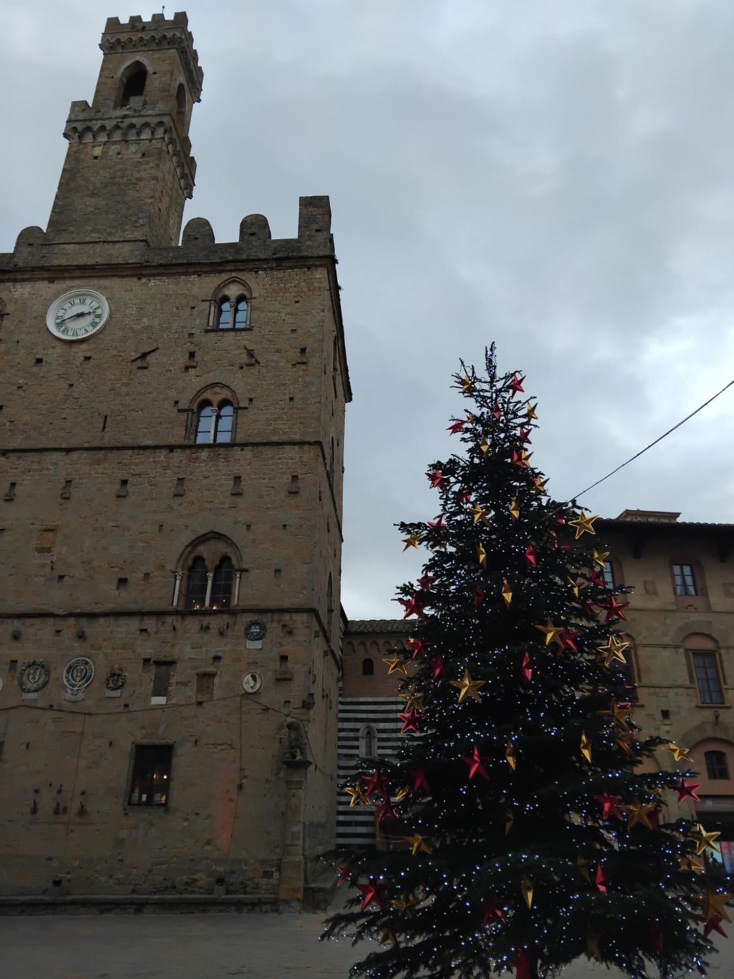 Appartamento Il Mandorlo Nel Centro Di Volterra Kültér fotó